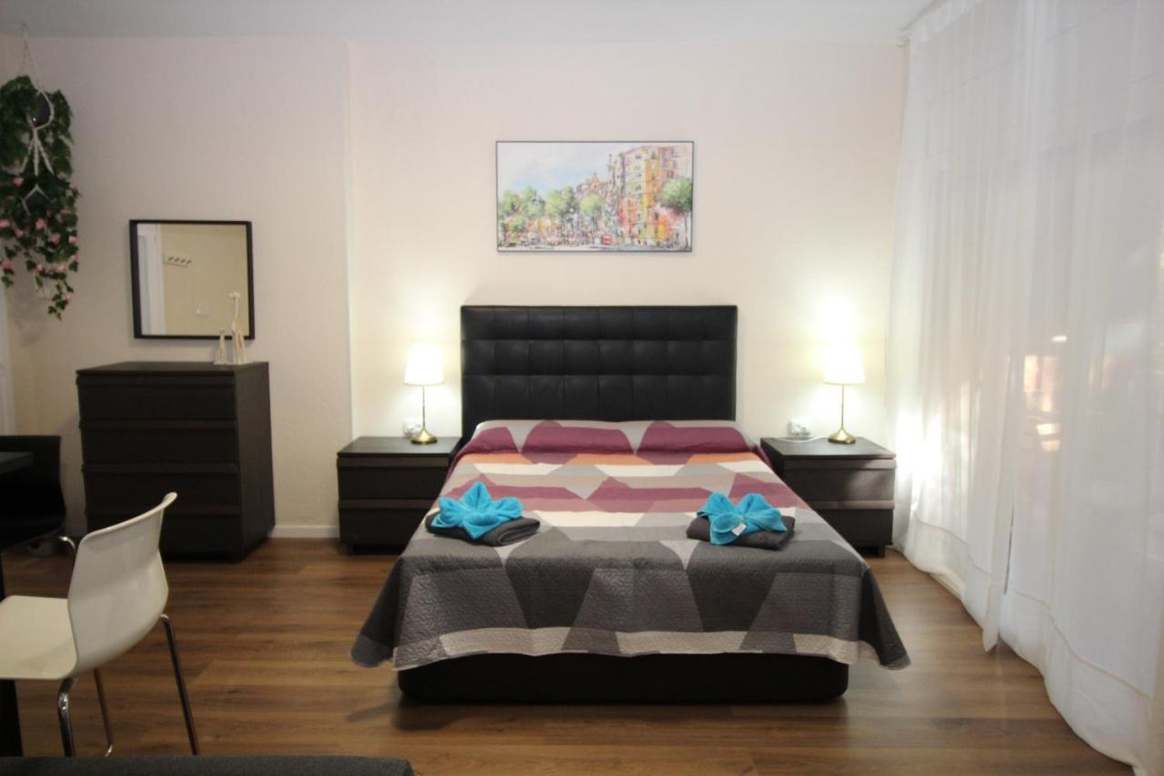 Urgel Habitaciones Barcelona Eksteriør bilde