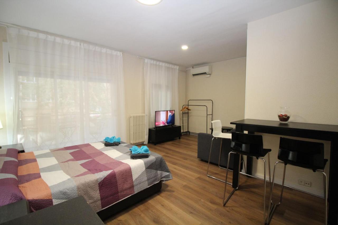 Urgel Habitaciones Barcelona Eksteriør bilde